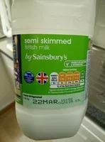 Suhkru kogus sees Semi Skimmed Milk