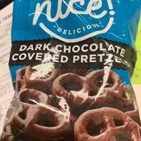 Sokerin määrä sisällä Dark choclaye covered pretzels