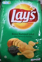 Potato crisps in palm oil