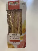 Sugar and nutrients in Tesco smoked ham and cheddar sandwich