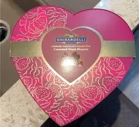 Sokerin määrä sisällä Ghiradelli premium chocolate collection caramel duet hearts