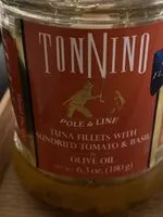 Zuckermenge drin Tuna filets with sundried tomato in olive oil