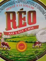 Sokerin määrä sisällä Camembert de Normandie Moulé à la louche.