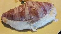Suhkru kogus sees Croissant au jambon et fromage