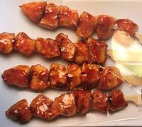 含糖量 Brochettes Yakitori de poulet mariné cuit