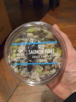 Suhkru kogus sees Riz au saumon fumé sauce raifort et wazabi