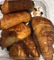 Assortiment de croissants et pains au chocolat