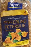 Suhkru kogus sees Pfifferling Petersilie Drehband Nudeln