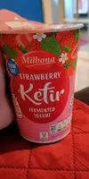 Suhkru kogus sees Strawberry kefir