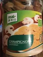 Suhkru kogus sees Champignons geschnitten