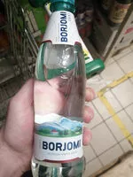 中的糖分和营养成分 Borjomi