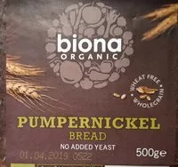 Suhkru kogus sees Pumpernickel bread