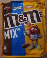 Amount of sugar in M&M's Mix Peanut, Chocolat, Crispy 400g