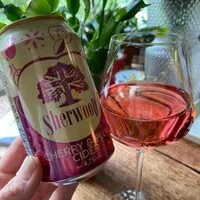Sokerin määrä sisällä Cherry and plum cider