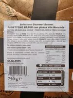 Sokerin määrä sisällä Panettone basso con glassa alla nocciola