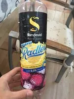 Sokerin määrä sisällä Radler tinto de verano con zumo natural de limón