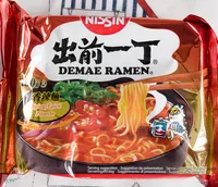 Suhkur ja toitained sees Nissin demae ramen