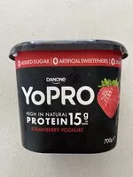 Suhkru kogus sees YoPRO Strawberry Yoghurt