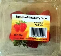 Gula dan nutrisi di dalamnya Sunshine strawberry farm