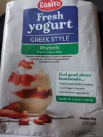 Suhkru kogus sees Greek Rhubarb yogurt