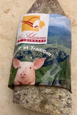 Saucissons secs au cantal